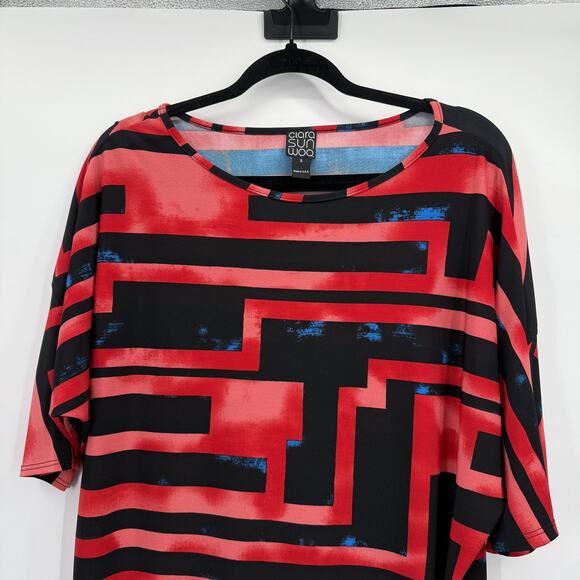 Clara Sunwoo Shirt Womens Small Red Black Geometric Scoop Neck Stretch Slinky - Picture 2 of 10